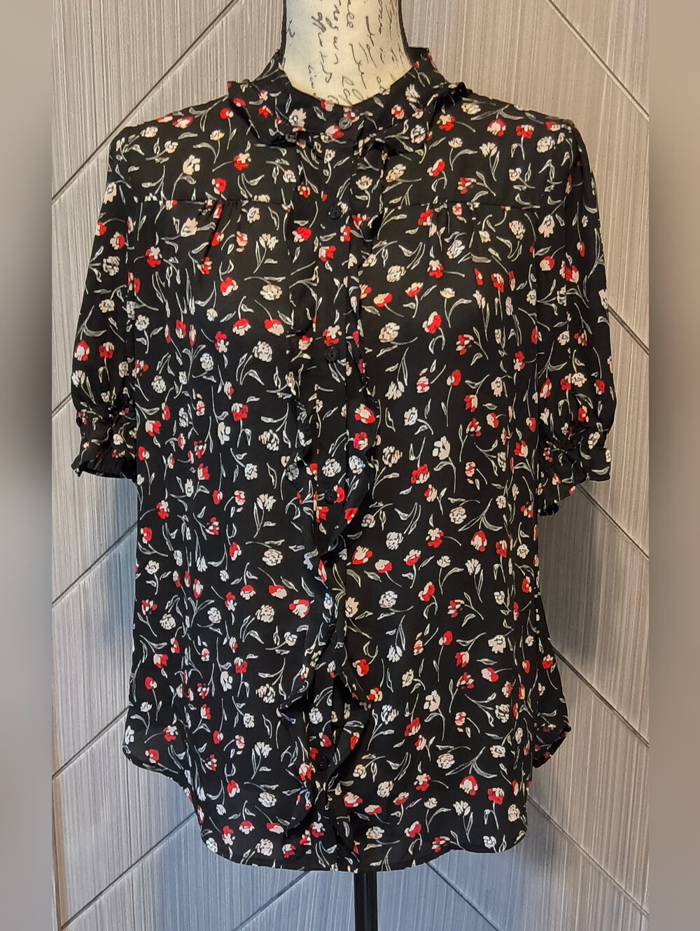 Worthington Black Floral Ruffle Front Blouse